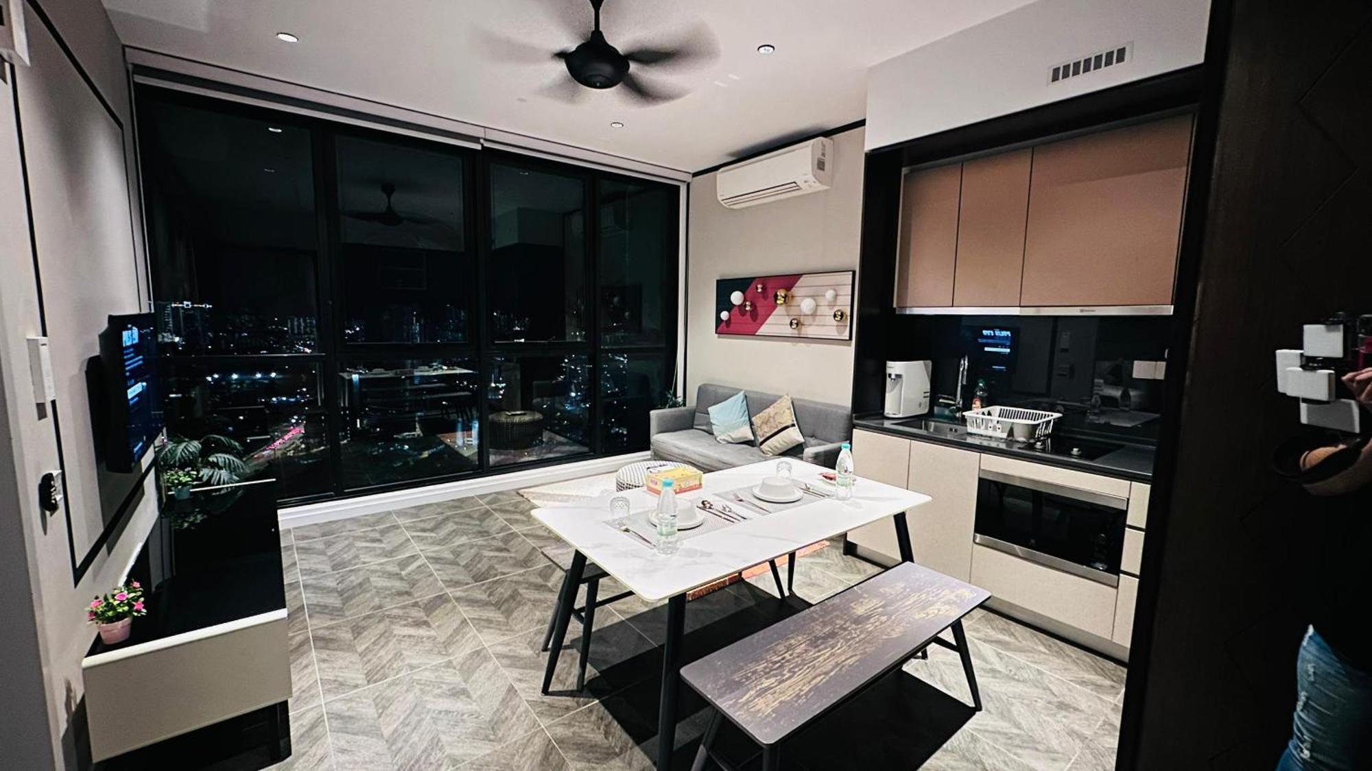 Scarletz Suites Klcc By Luxe Suites Kuala Lumpur Værelse billede